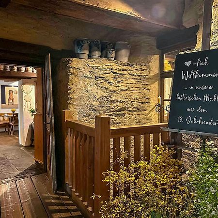 Landgasthof Zum Weissen Schwanen Браубах Екстериор снимка