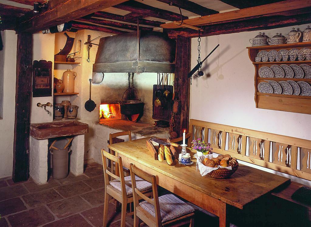 Landgasthof Zum Weissen Schwanen Браубах Екстериор снимка